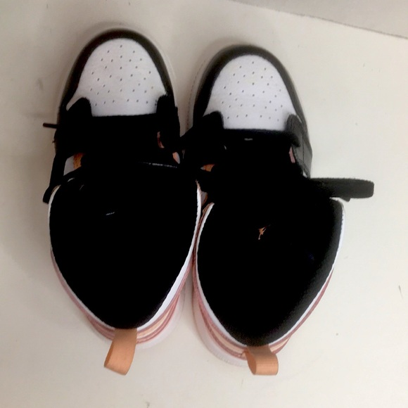 Nike air Jordans child size 10 - Picture 8 of 11